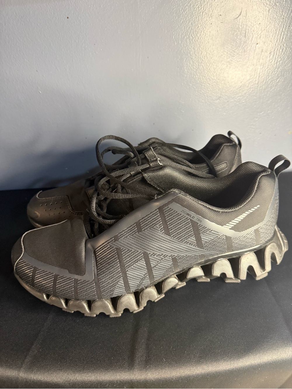 Reebok Men's Black Athletic Trail Sneakers (lightly worn) excellent condition